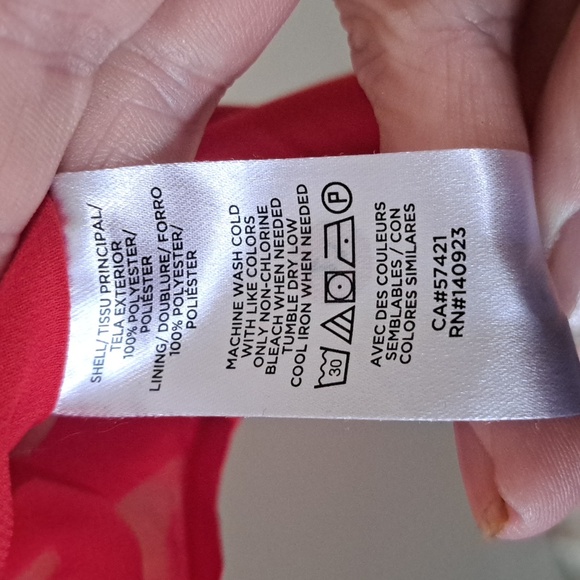 Euc red spaghetti strap The Loft top - Picture 6 of 8